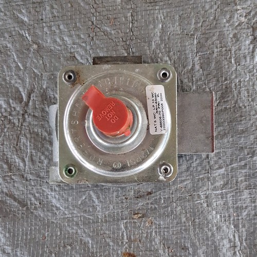 Gas pressurized regulator - gas,